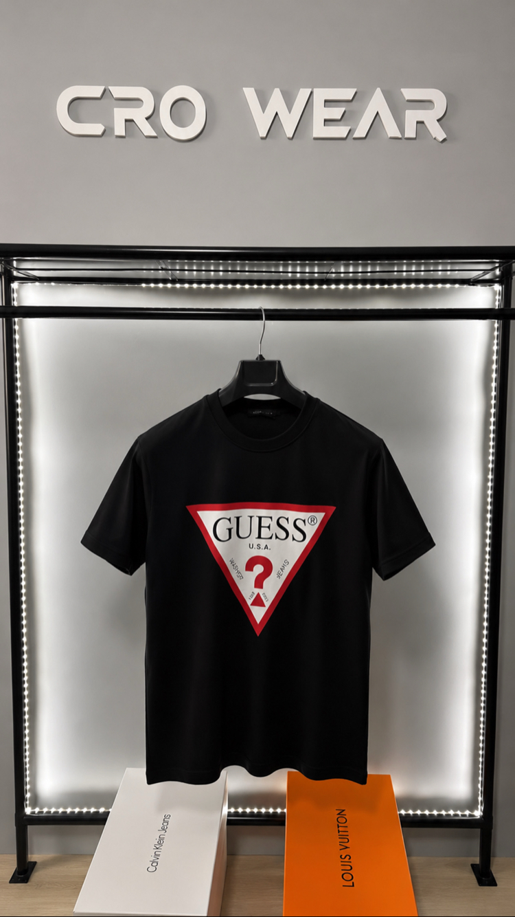 Guess Kırmızı Detay Tişört