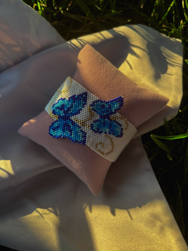 Kelebek motifli handmade bileklik