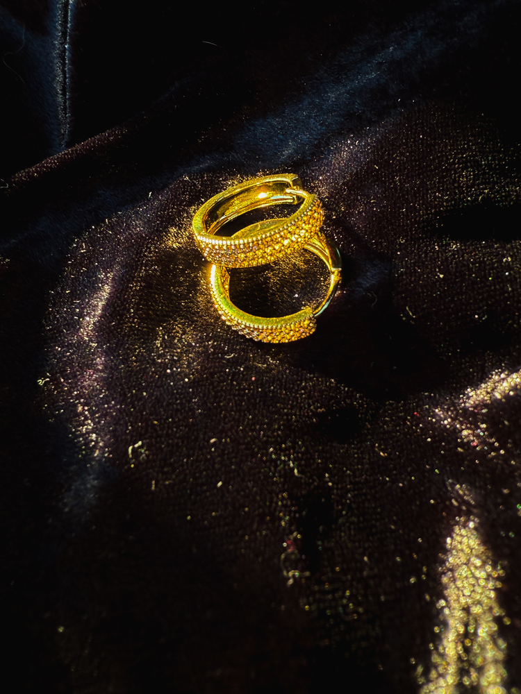 GOLD ÇELİK ZİRKON TAŞLI KÜPE
