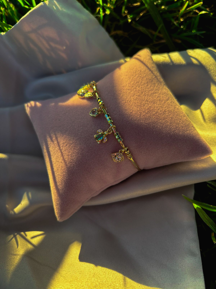 İTALYAN CHARM DETAYLI ÇELİK KELEPÇE