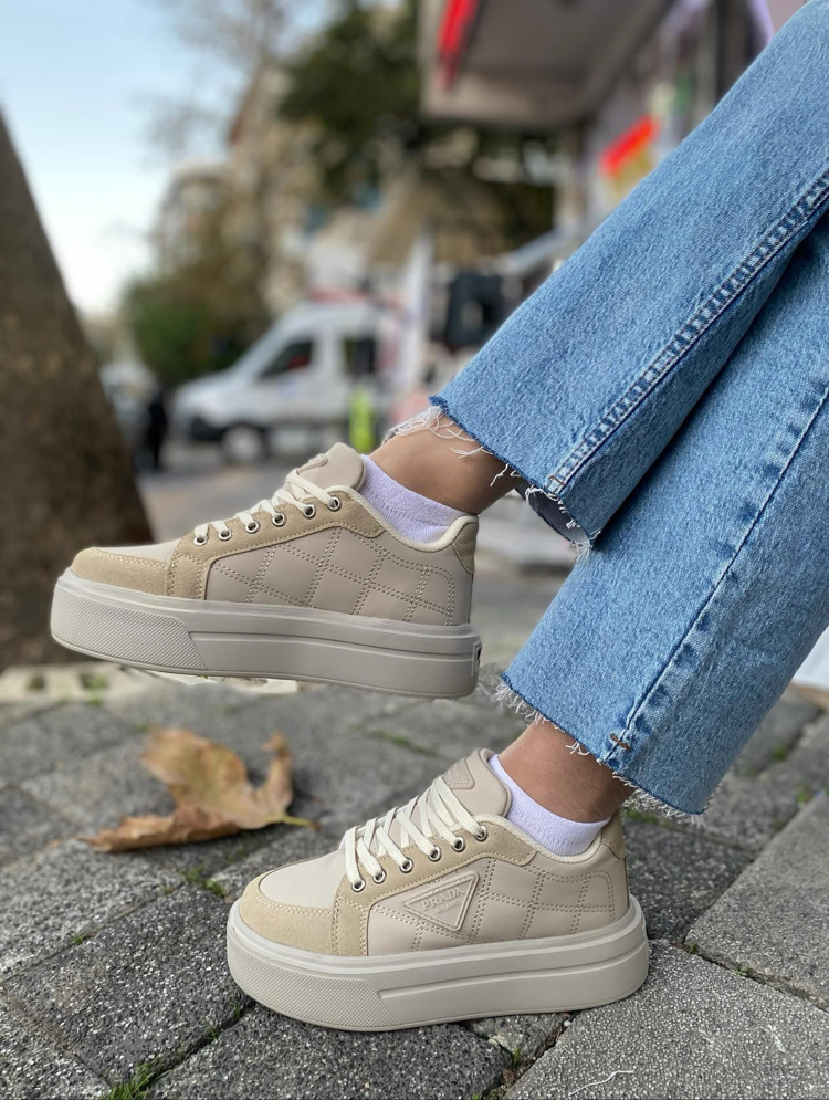 Kapitone Detaylı Bej Kadın Kalın Taban Sneakers