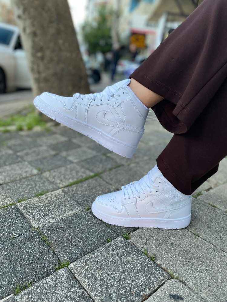 Air Jordan 1 Mid / High – Full Beyaz Sneakers