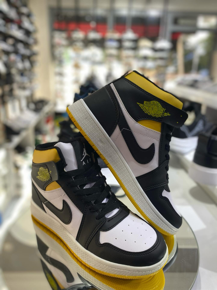 Air Jordan 1 High – Siyah / Sarı ve Beyaz (Yellow Toe) Sneakers