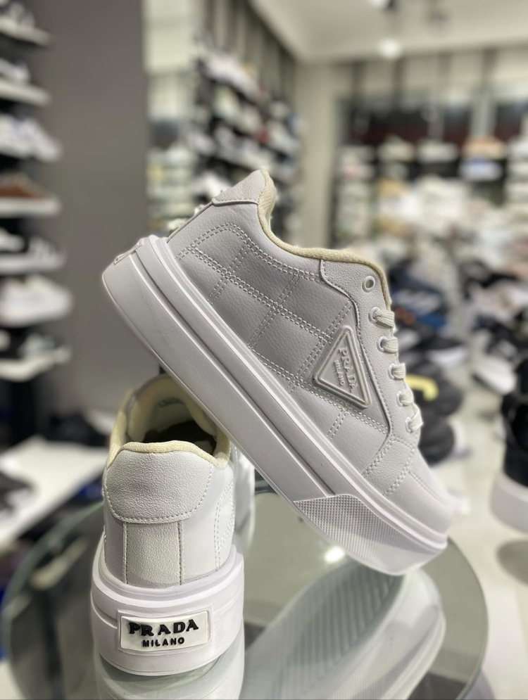 Prada Downtown Kalın Tabanlı Beyaz Kadın Sneakers