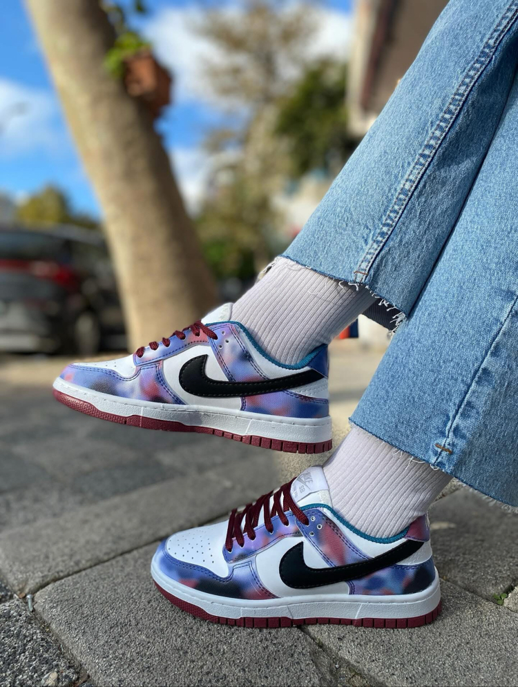 Nike SB Dunk Low "City of Love / Desenli" Sneaker