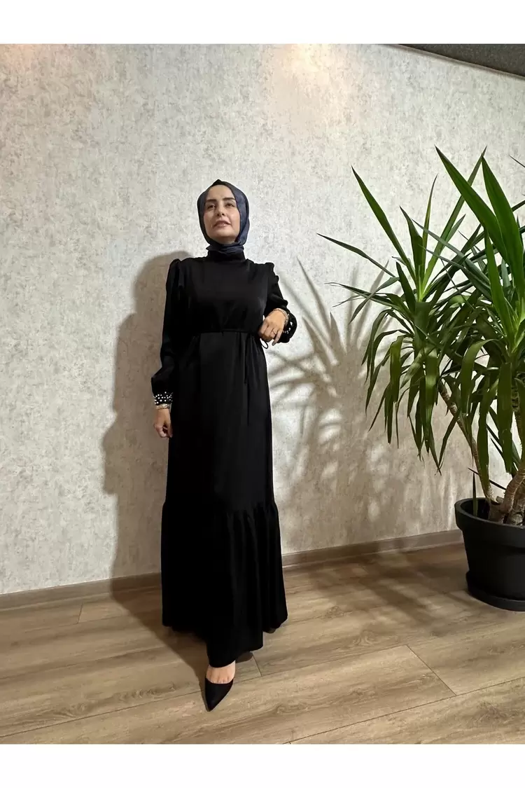 Cashmere Moda Kuşaklı Tam Boy Kolları İncili ve Taşlı Saten Elbise