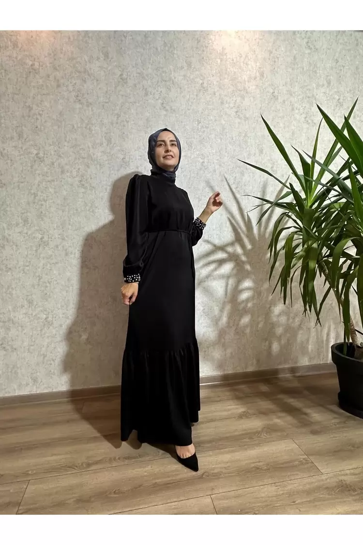 Cashmere Moda Kuşaklı Tam Boy Kolları İncili ve Taşlı Saten Elbise