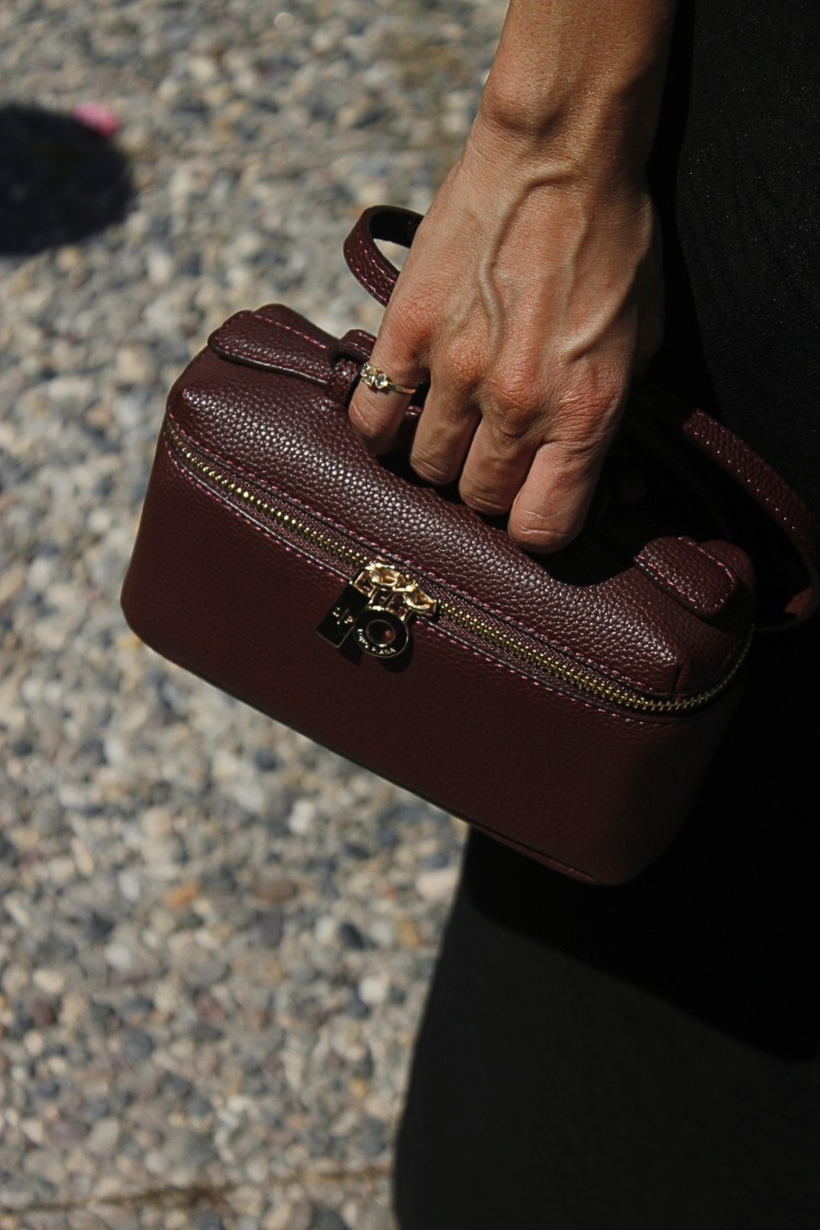 Presque Logolu Bordo Mini Kutu Form Kadın Çantası, Çapraz Askılı & El Çantası