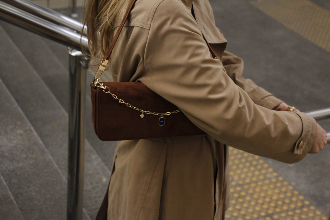 UMİ BROWN NOISE | KAHVE SÜET Baget East-West Çanta - Bag Charm Hediyeli