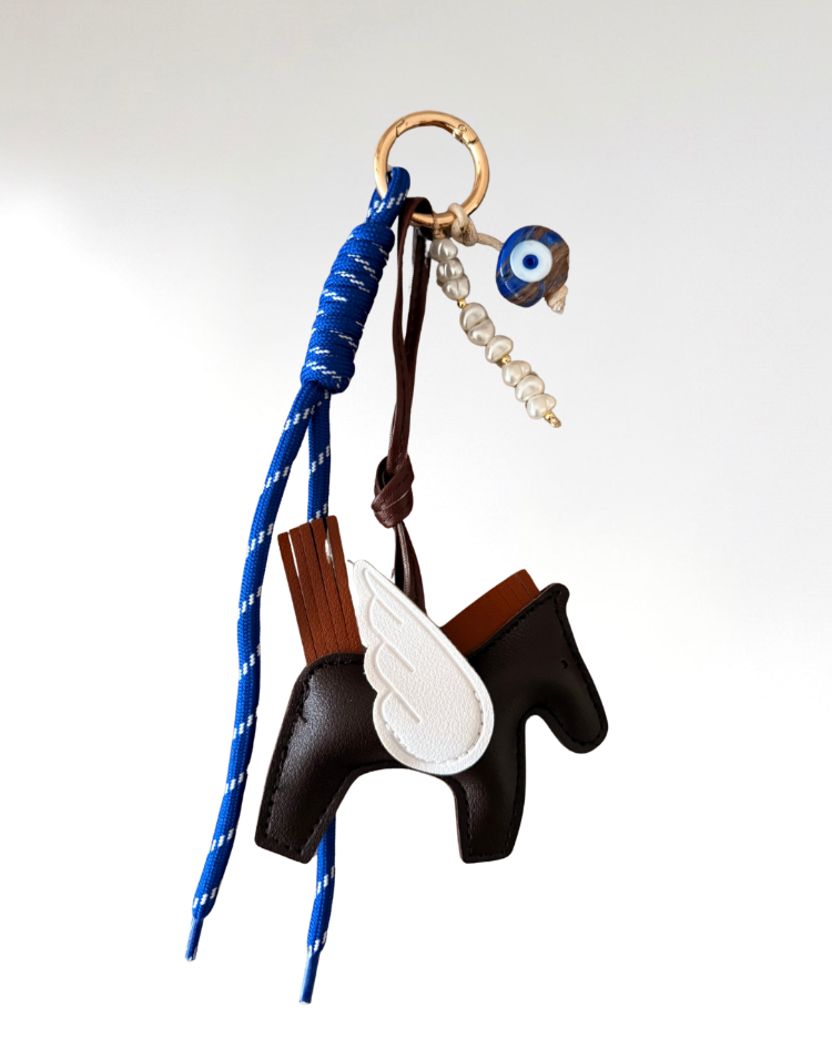 Le Cheval Assemblé — Çok Parçalı Çanta Charmı