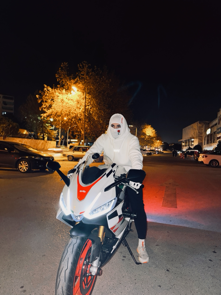 Reflektörlü Kapşonlu Sweatshirt
