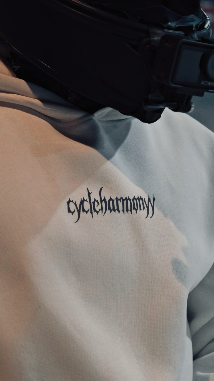 Reflektörlü Kapşonlu Sweatshirt