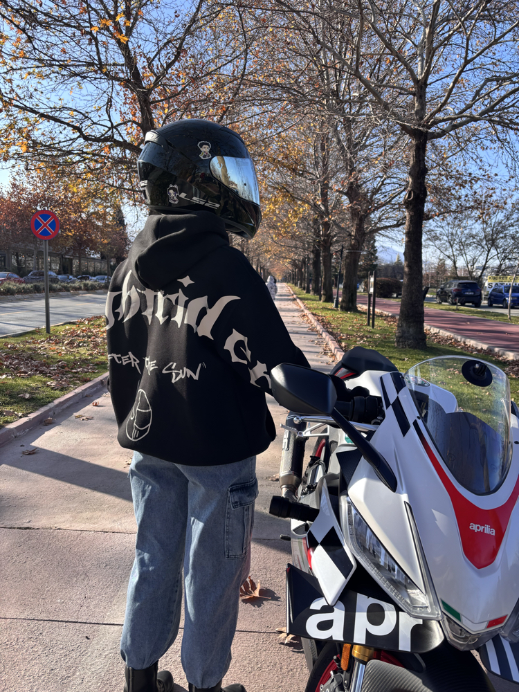 Reflektörlü Kapşonlu Sweatshirt