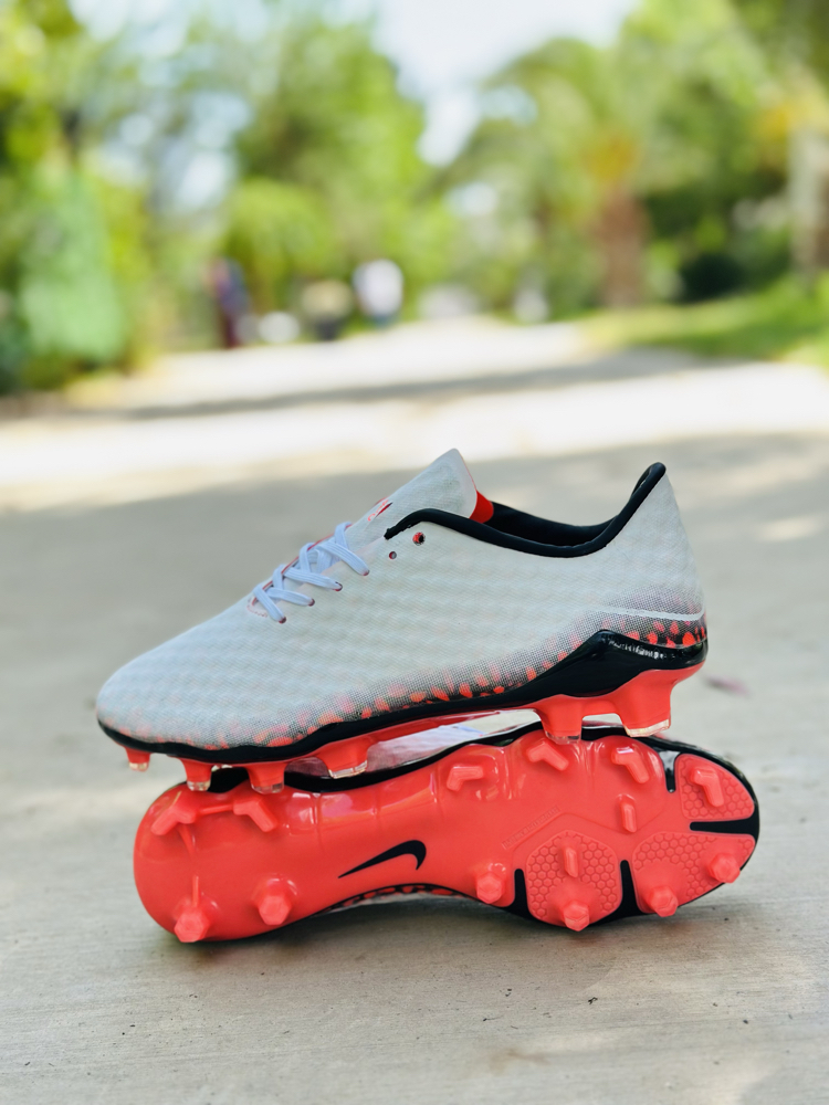 Yeni sezon Mercurial venom (Renk Değiştiren Model)