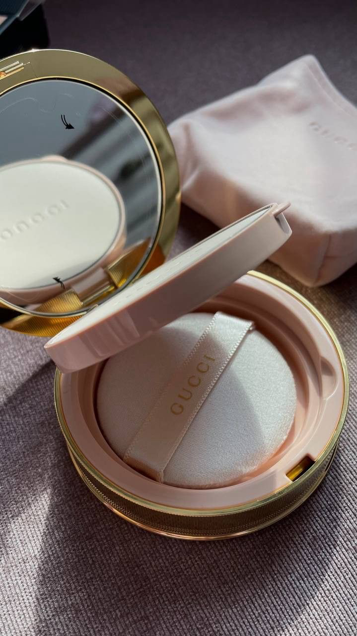 Gucci Pudra (Kılıfı ve Süngeri ile birlikte)