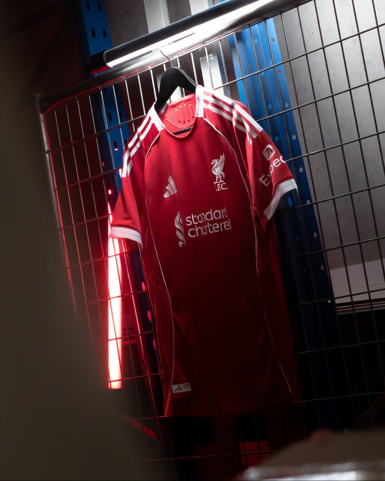 LİVERPOOL FORMA