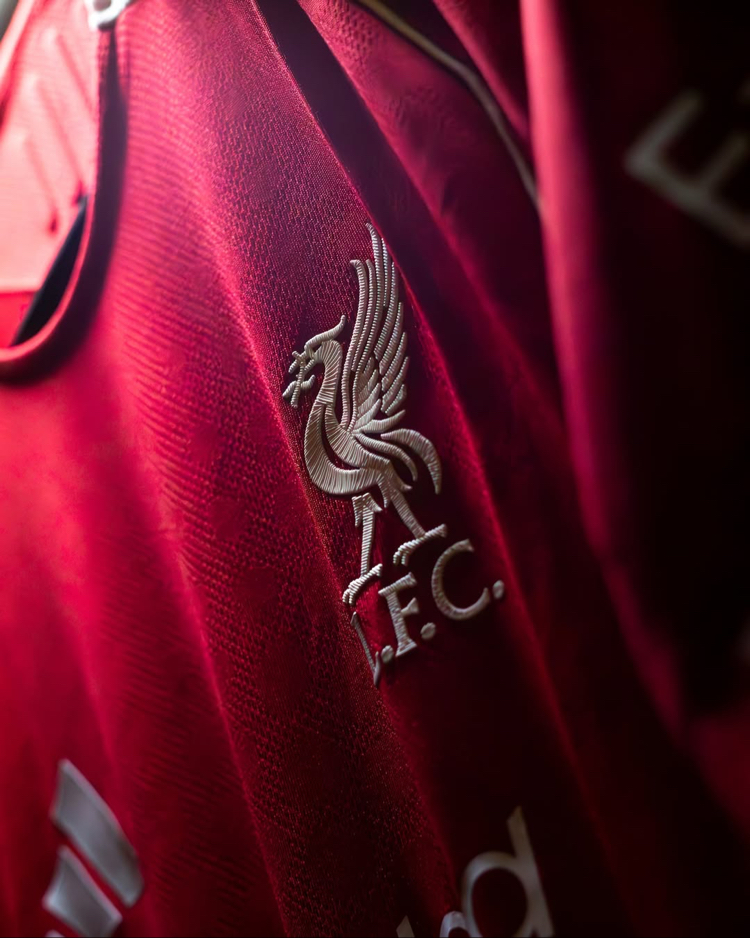 LİVERPOOL FORMA