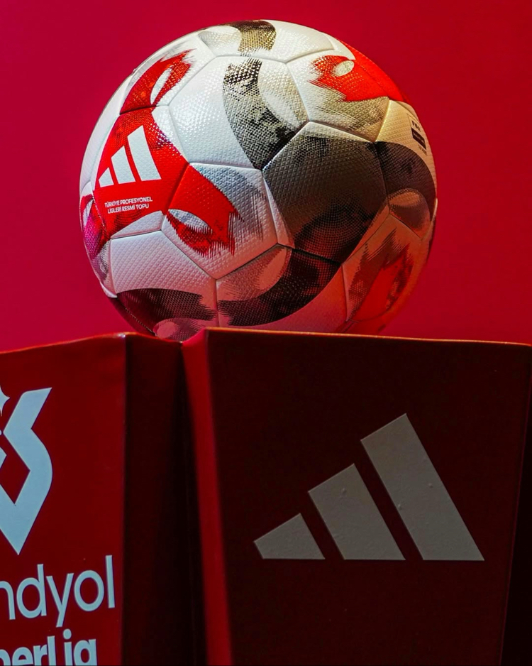 ADİDAS FUTBOL TOPU