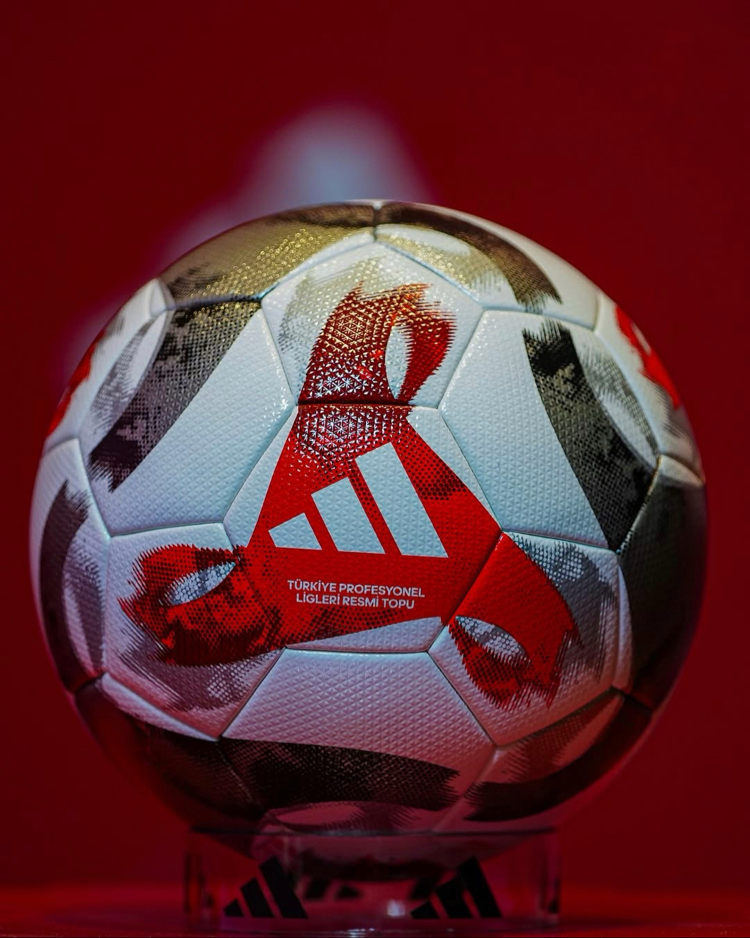 ADİDAS FUTBOL TOPU