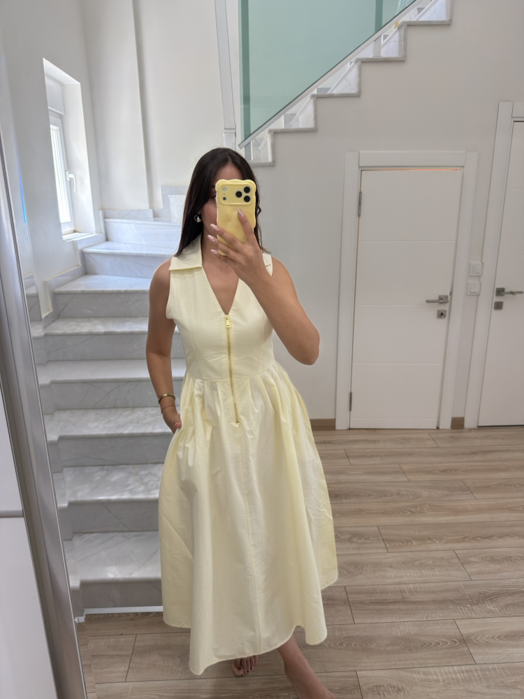Önden fermuarlı elbise