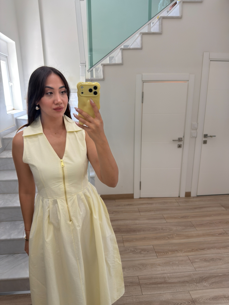Önden fermuarlı elbise