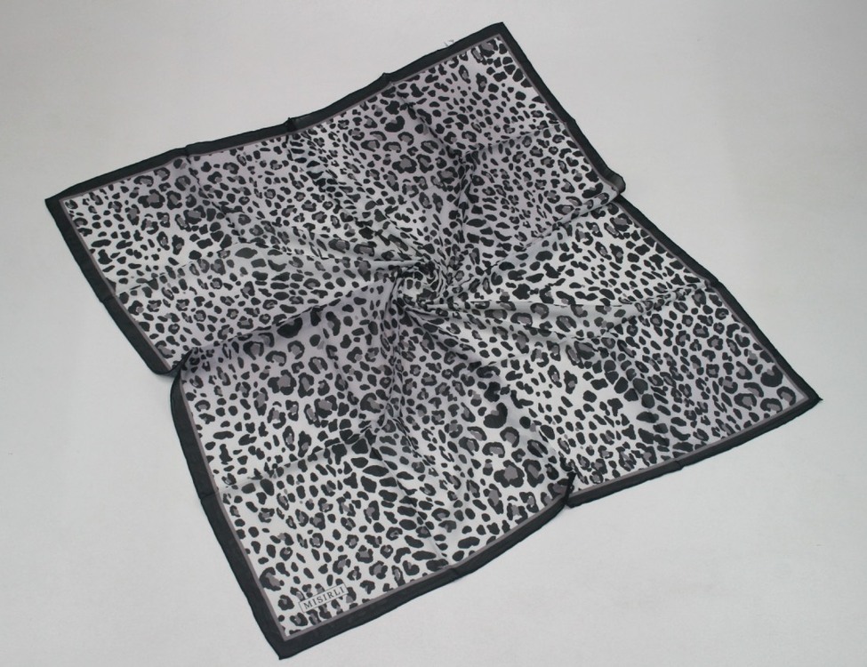 Leopar Desenli Şifon Eşarp 