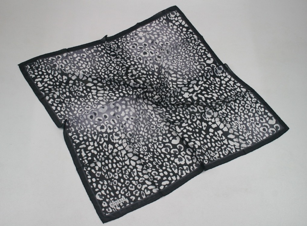 Leopar Desenli Şifon Eşarp