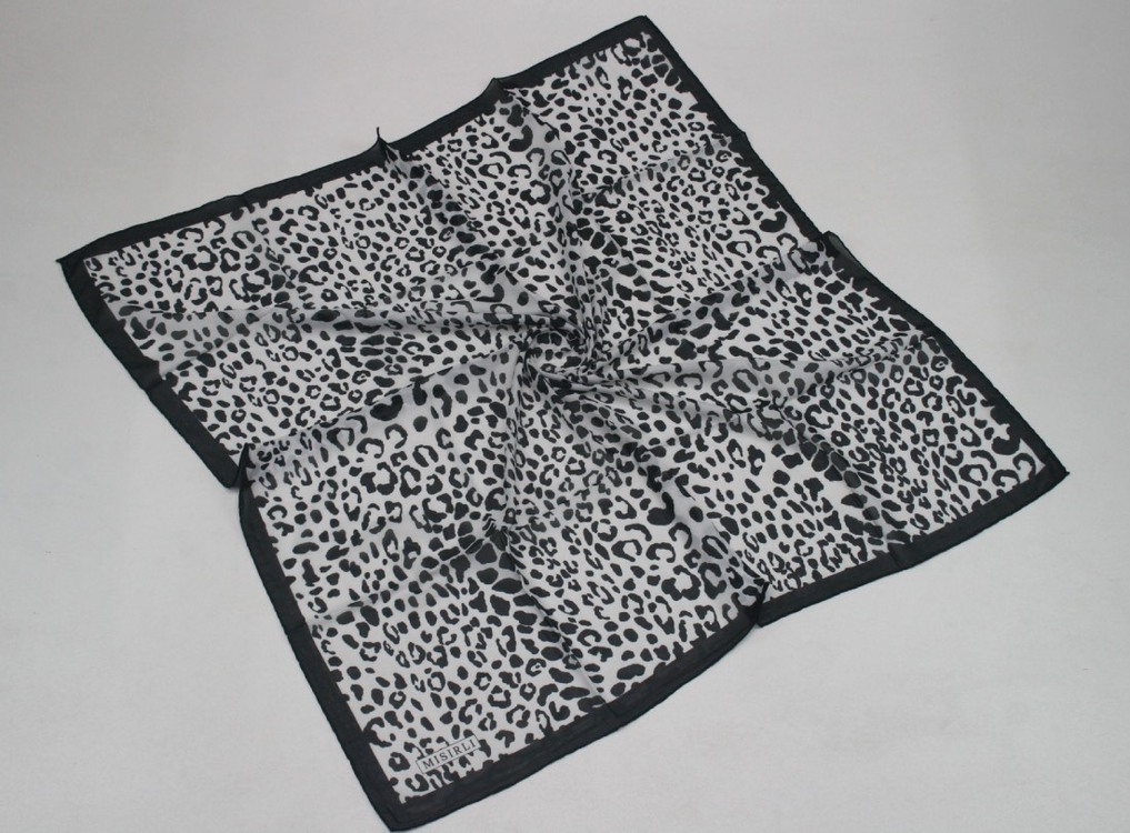 Leopar Desenli Şifon Eşarp