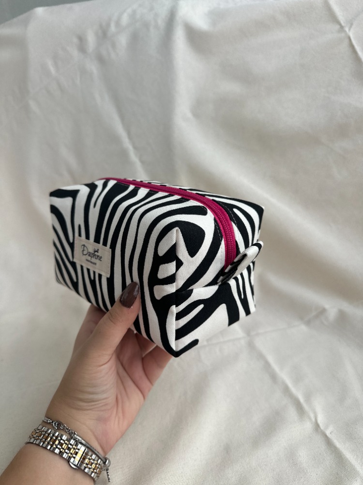 Zebra Sıvı Geçirmez Makyaj Çantası