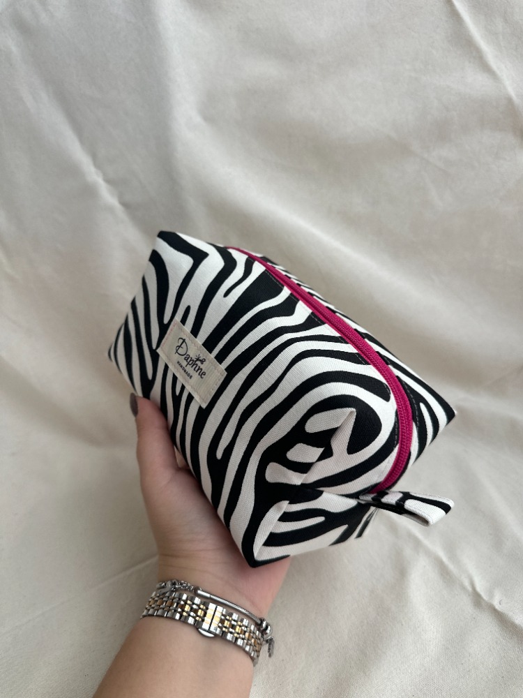 Zebra Sıvı Geçirmez Makyaj Çantası