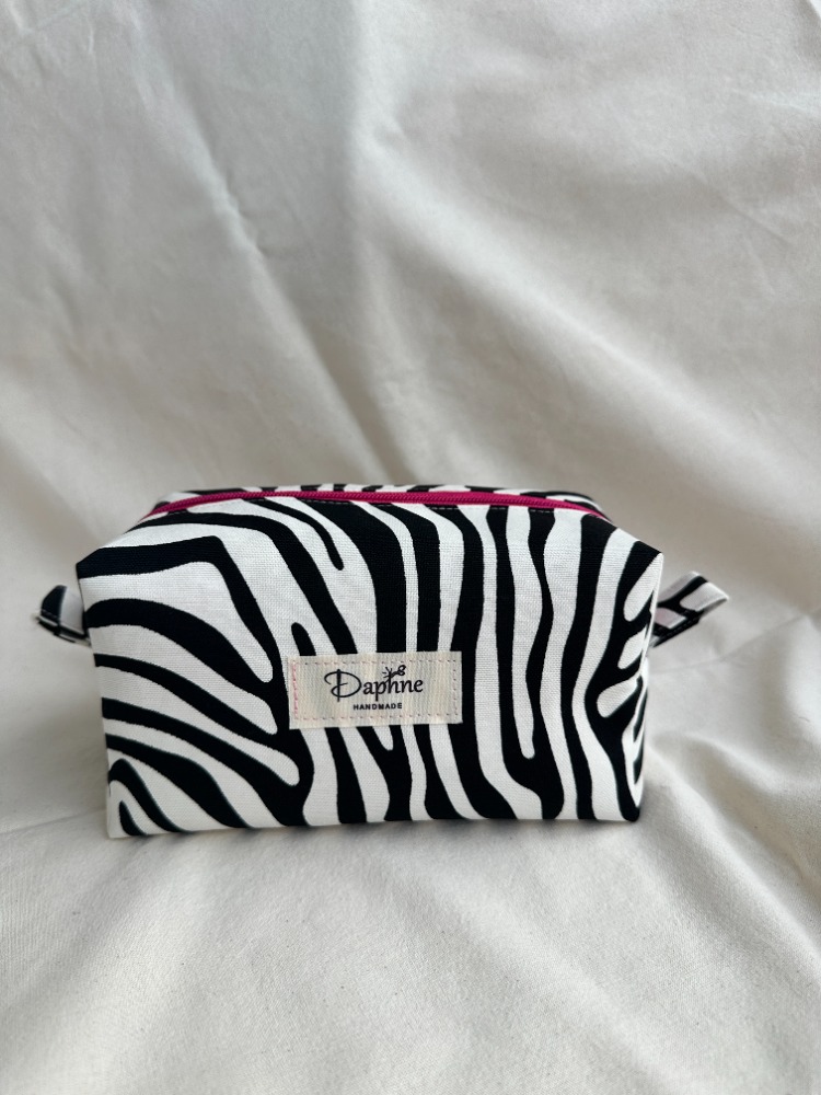 Zebra Sıvı Geçirmez Makyaj Çantası