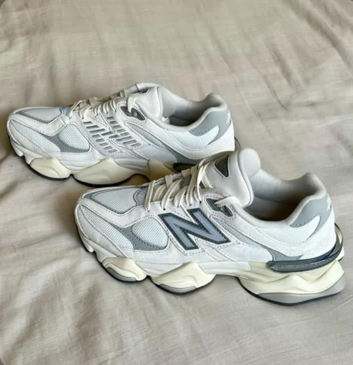 NEW BALANCE 9060
