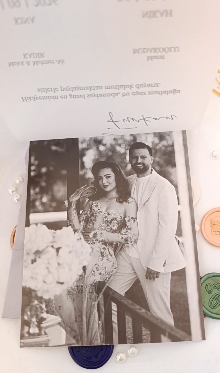 Kuş gözlü davetiye, şeffaf zarfa baskılı