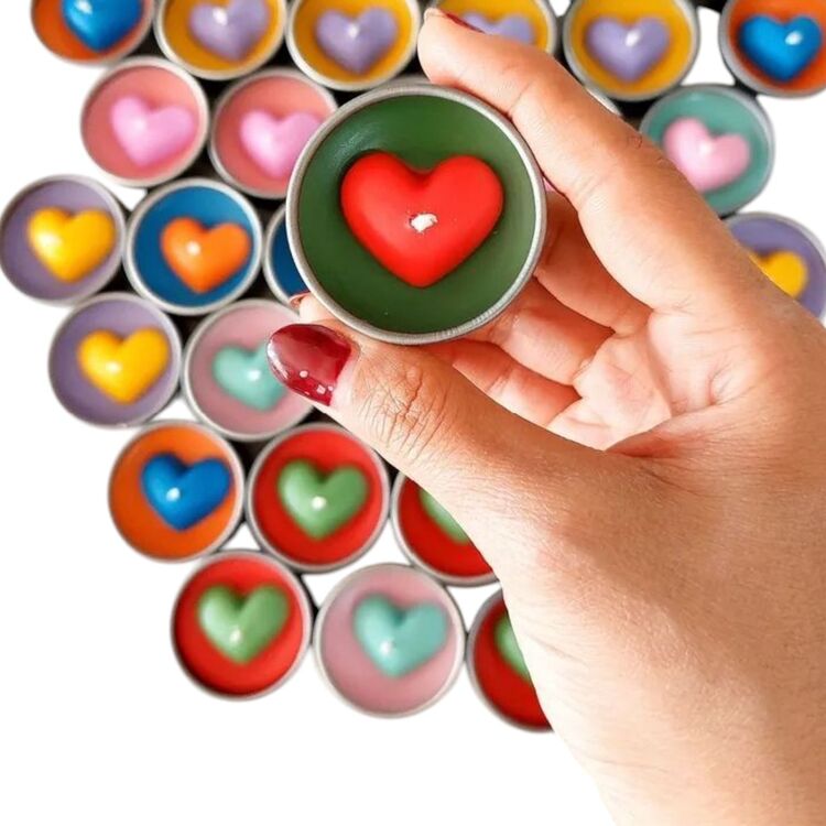 Renkli Kalp Tealight Mumlar – Sevgi ve Zarafeti Buluşturan Özel Tasarım