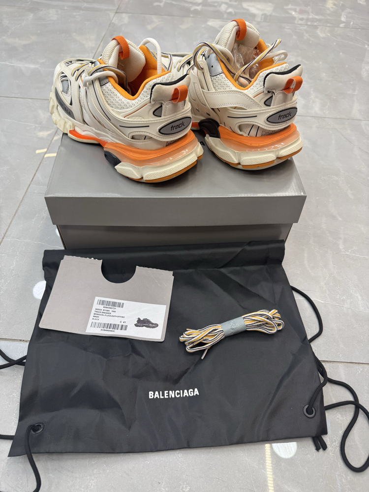 Balenciaga track beyaz orange
