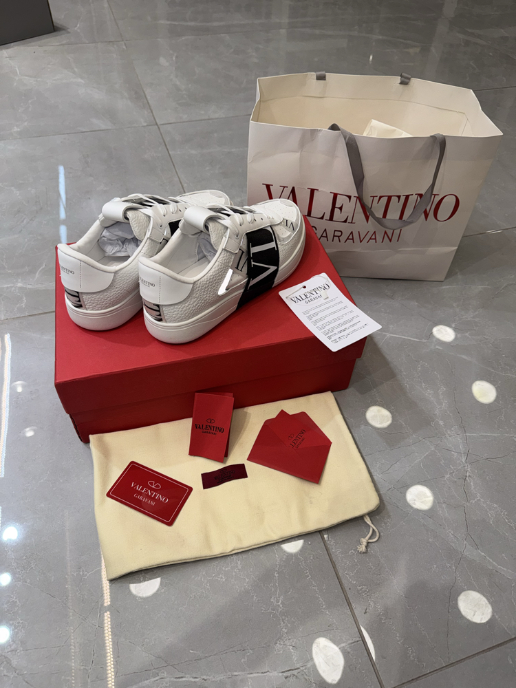 Valentino Garavani VL7N beyaz siyah sneakers
