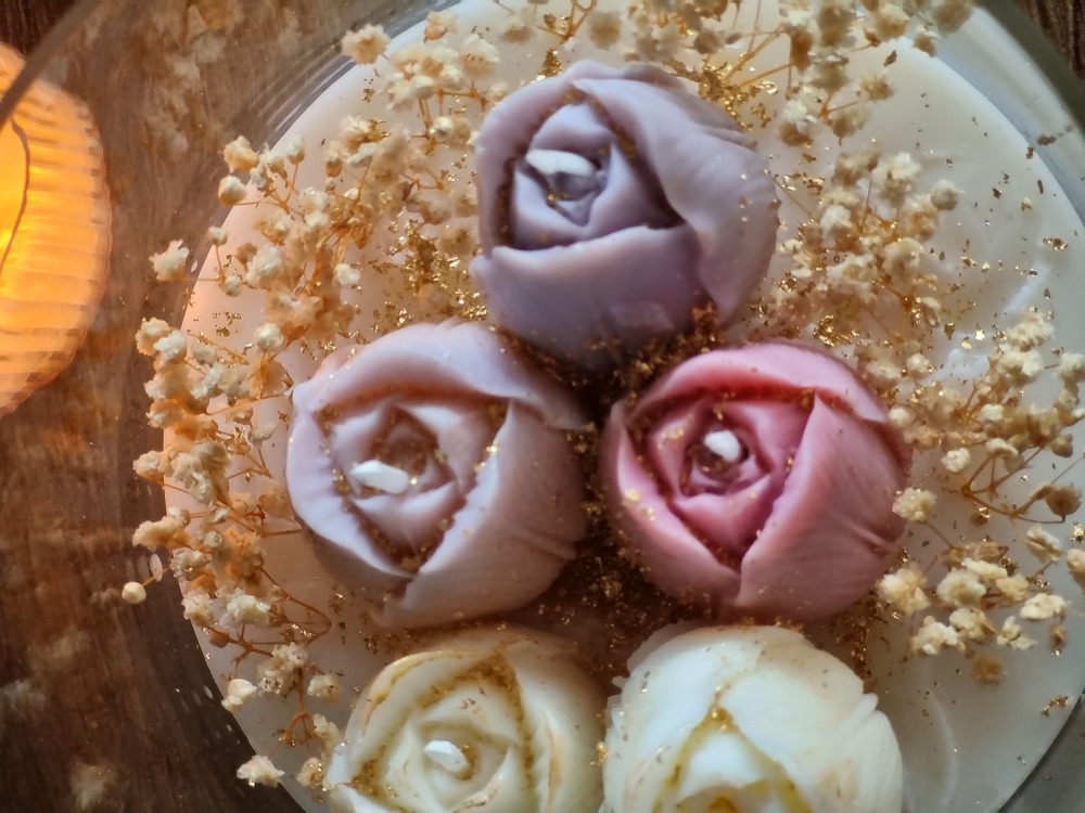 Çiçek Kokulu El Yapımı Soya Mum – 13x10 cm Cam Vazoda 400 ml, Dekoratif ve Romantik Mum