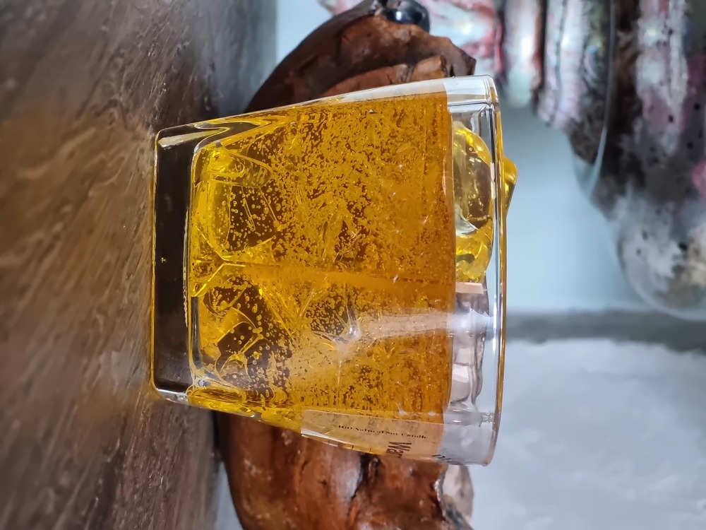: "On The Rocks" Jel Mum Sandal Ağacı Kokulu-Viski Estetiğinde Dekoratif Mum-Lüks Hediye