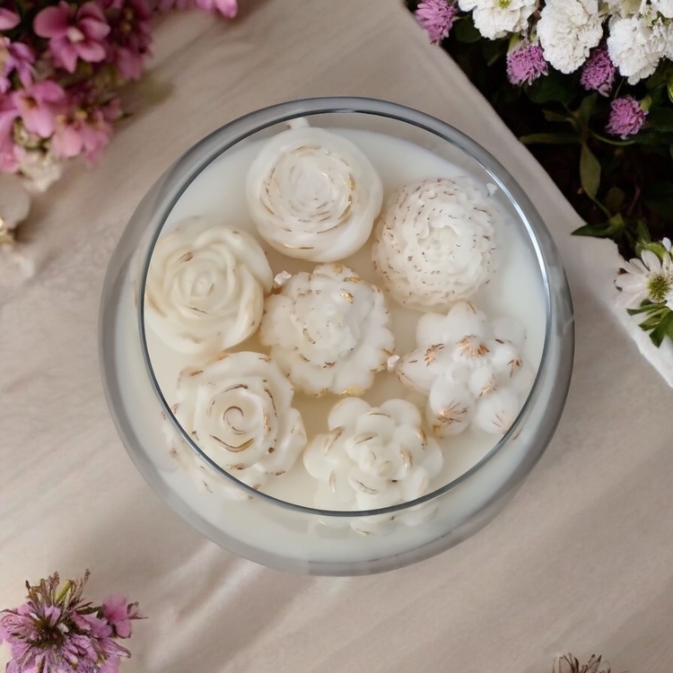 Gül Kokulu Beyaz Çiçekli Kadeh Mum-El Yapımı Lüks Dekoratif Mum-Soya Wax Mum 