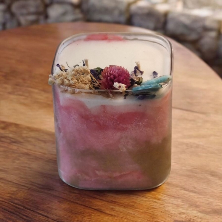 Fresh Kokulu Doğal Mum – El Yapımı Soya Wax Mum, Kuru Çiçekler ve Mum Çiçek Detaylı