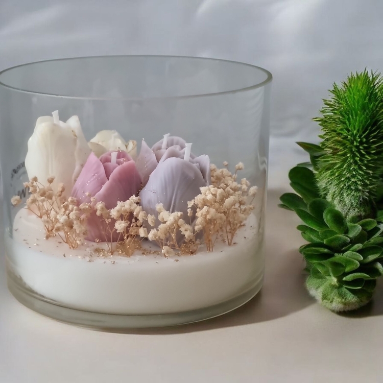 Çiçek Kokulu El Yapımı Soya Mum – 13x10 cm Cam Vazoda 400 ml, Dekoratif ve Romantik Mum