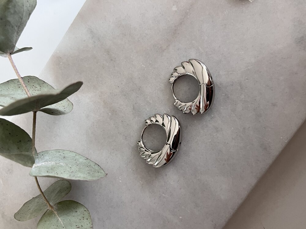 Xuping Silver Tırtıklı Küpe