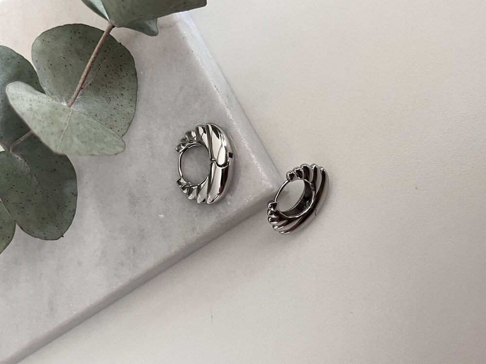 Xuping Silver Tırtıklı Küpe
