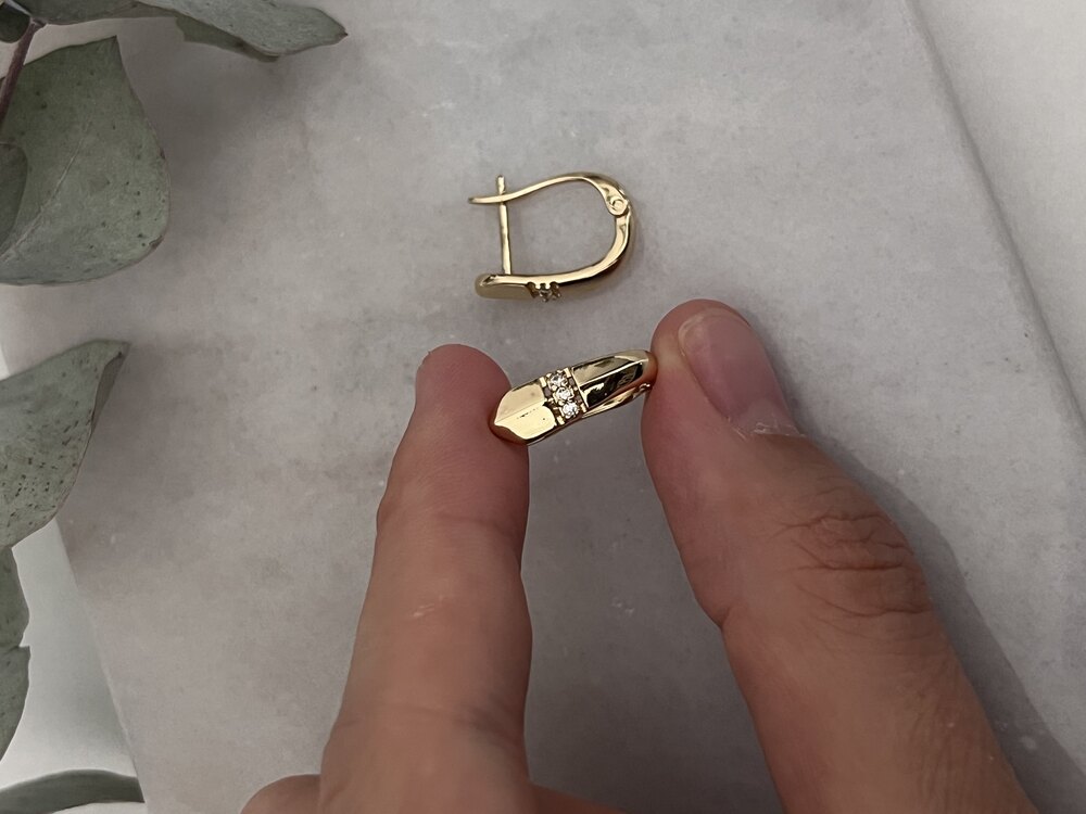 Xuping 14K Ortası Taşlı U Kesim Küpe