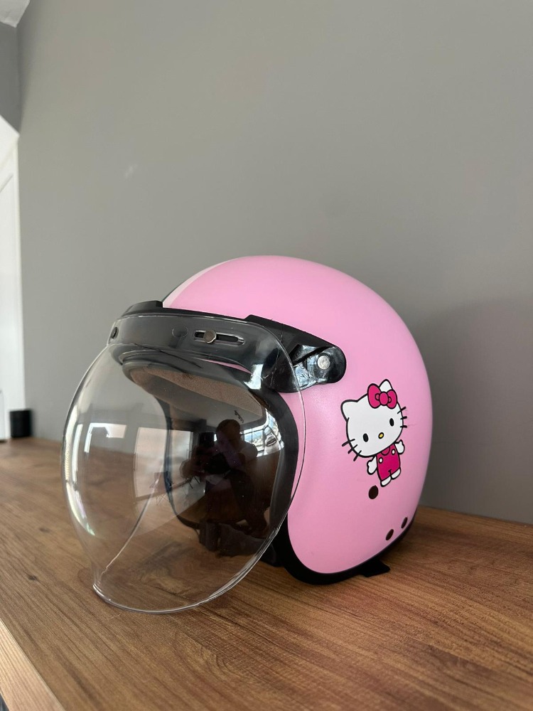 Hello Kitty YARIM KASK