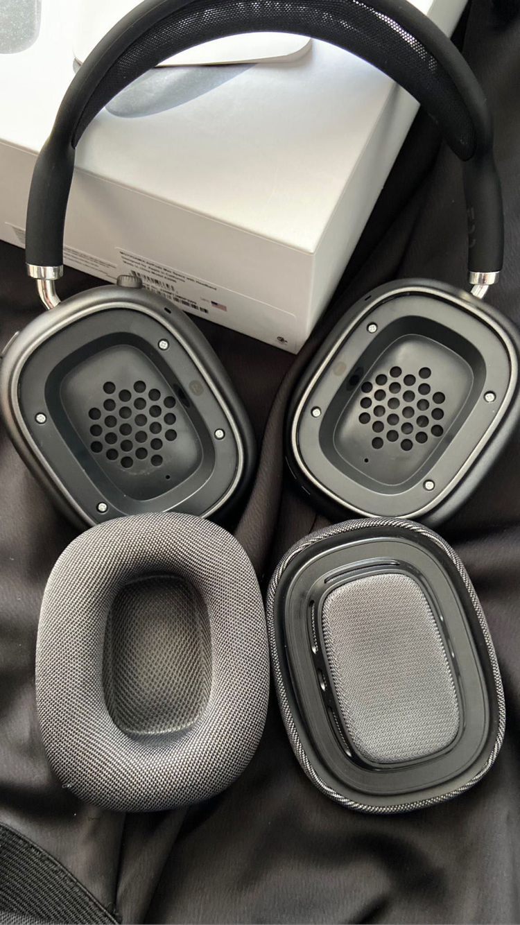AirPods max