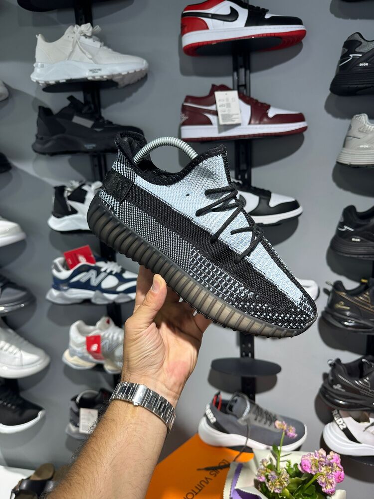 SİYAH BEBE MAVİ YEEZY