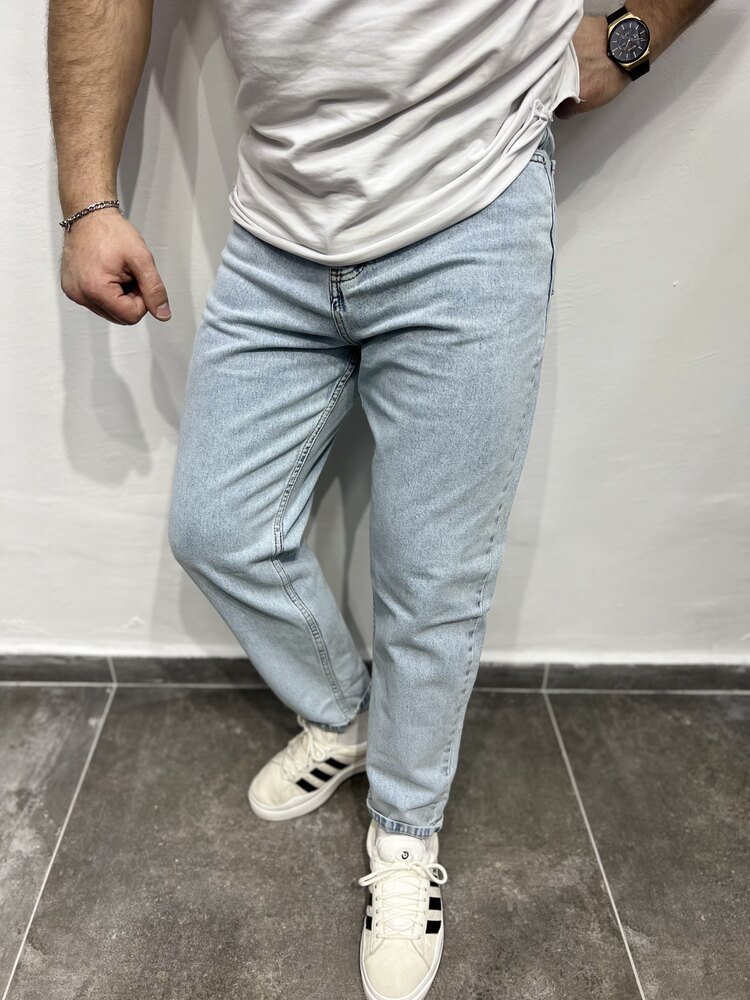 Yüksel bel yıkamalı boyfrend kot pantolon