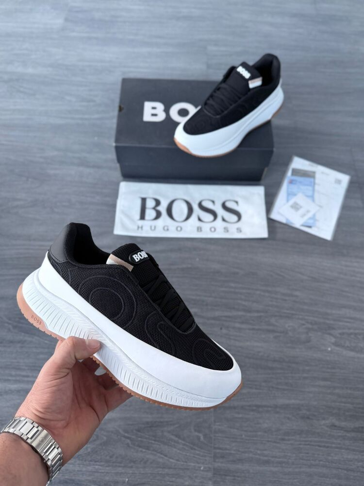 BOSS SİYAHA BEYAZ