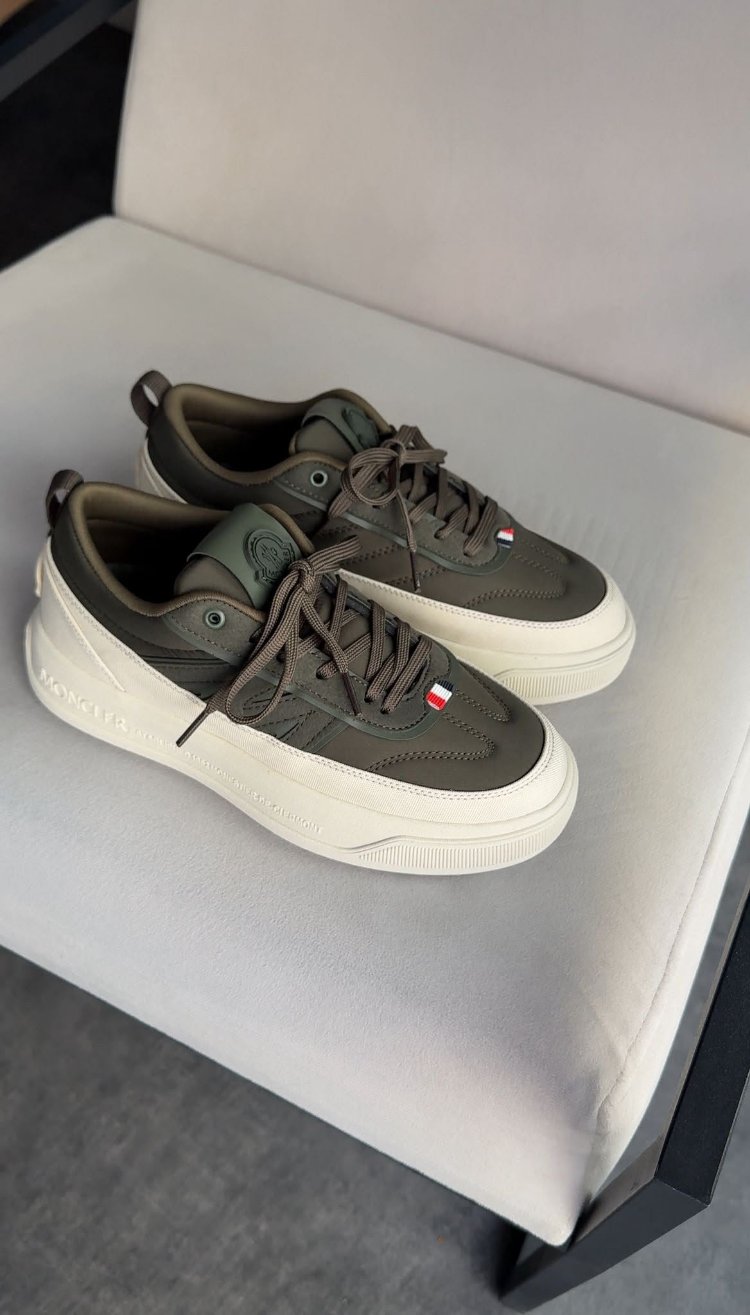 YEŞİL MONCLER